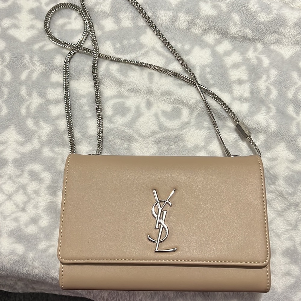 Crossbody tan with silver